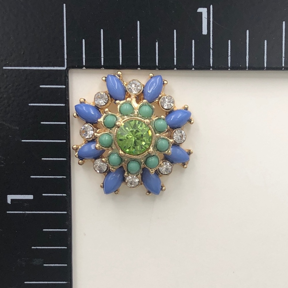 🌼 Multicolor Flower Rhinestone Post Stud Earrings - Picture 3 of 3